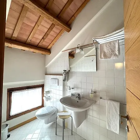 Campus San Francesco 호텔 코넬리아노